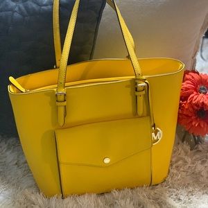 Michael Kors Jet Set Carryall Tote Jasmine Yellow
